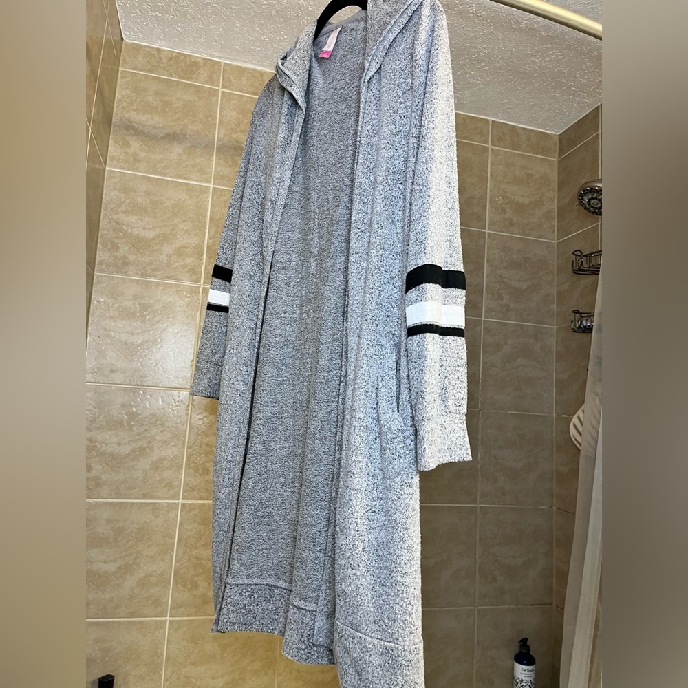 No Boundries Long Sleeve Hoodie Sweater